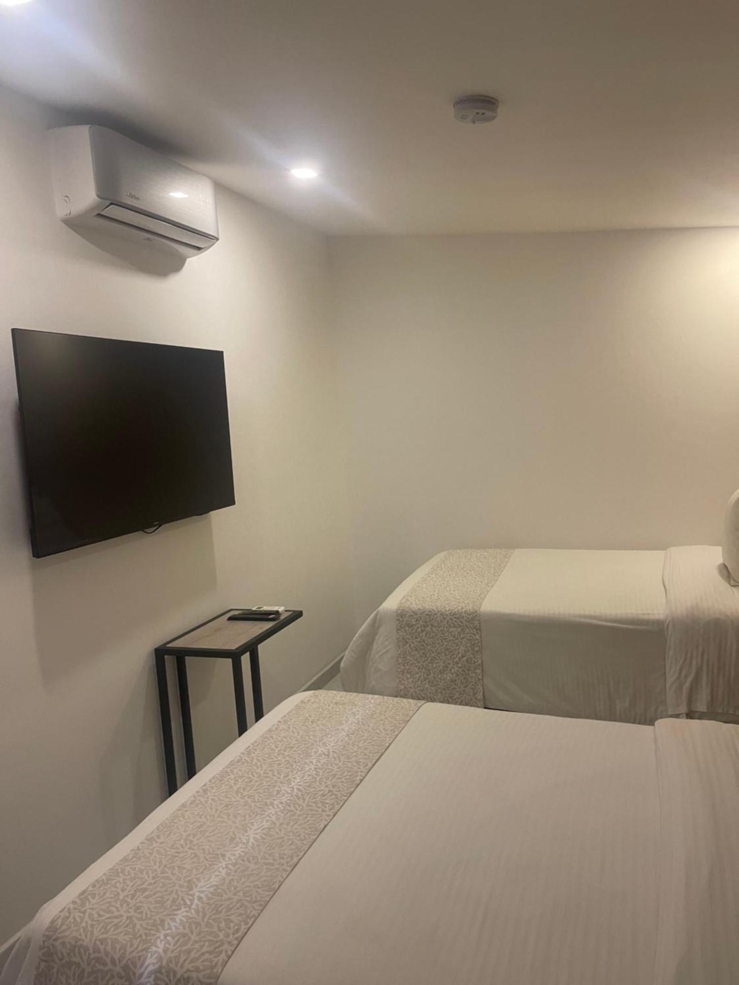 Moet Medellin Hotel Екстериор снимка